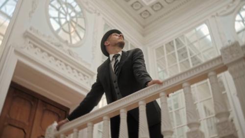 Video Thumbnail: Vintage 1920' Gatsby style wedding venue. Cinematic wedding film.